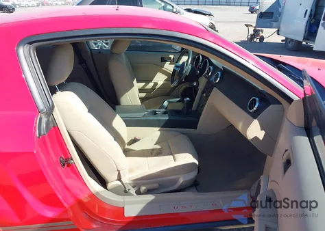 2005 Ford Mustang V6 Deluxe/V6 Premium из США, поврежденный, VIN 1ZVFT80N855150070